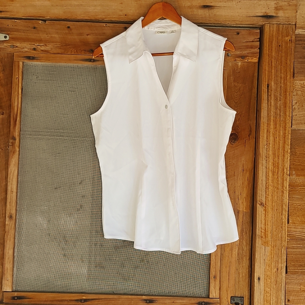 Women's white,  sleeveless blouse.  Cato brand.  Size XL